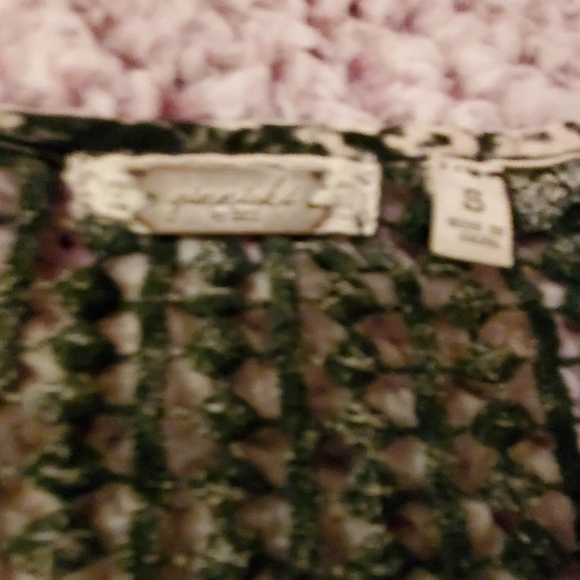 Top - Picture 4 of 6